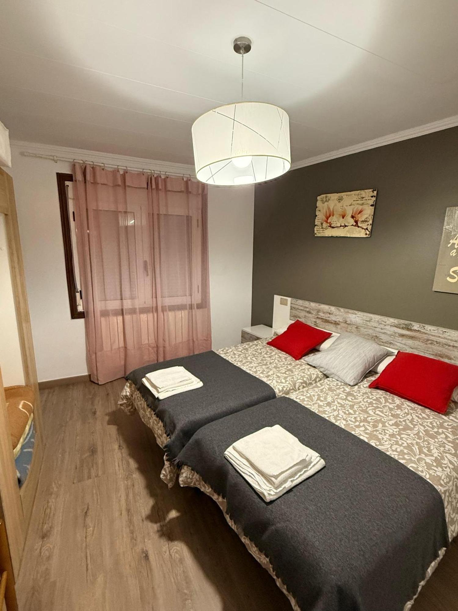 Apartamentos Portolux Портомарин Екстериор снимка